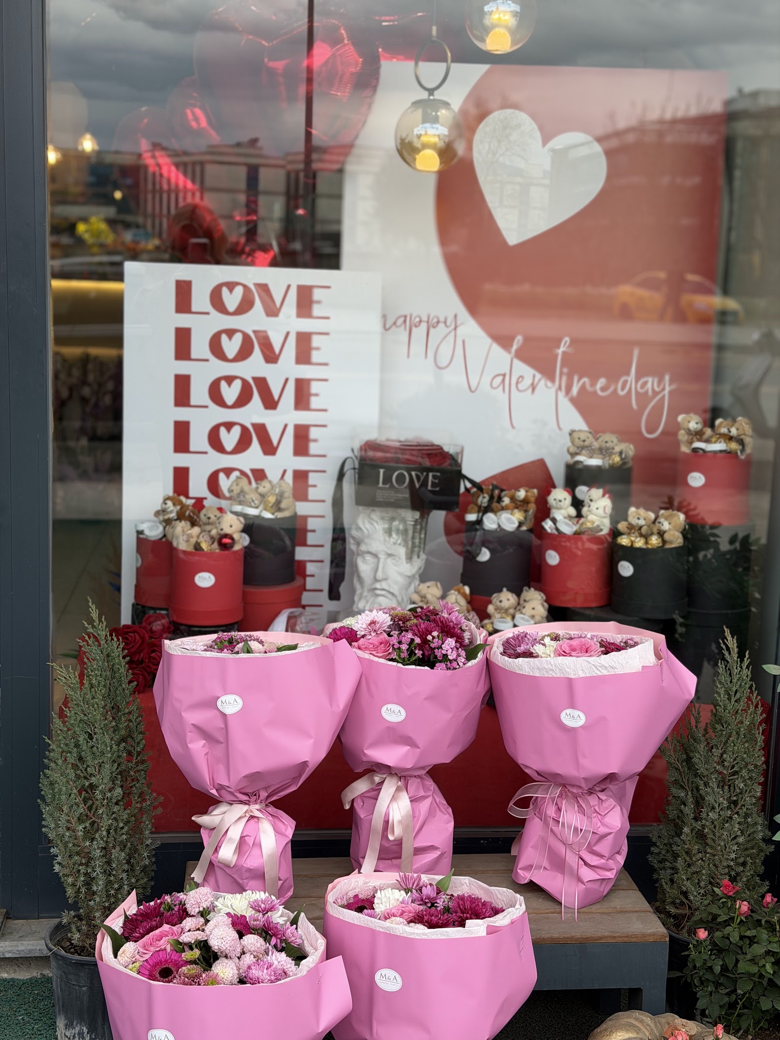 MA FLOWERS & EVENTS
