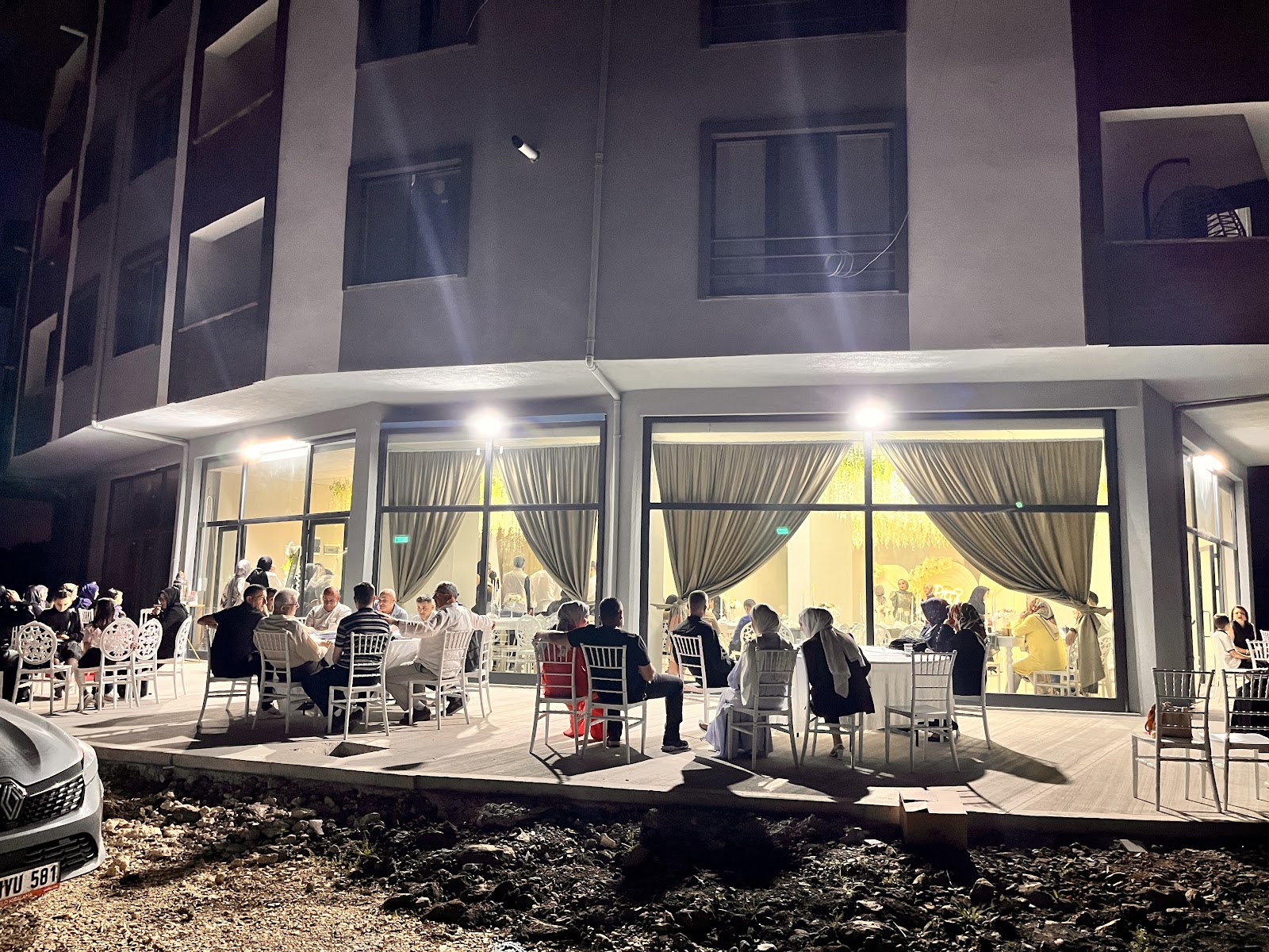 Parla Davet Salonu