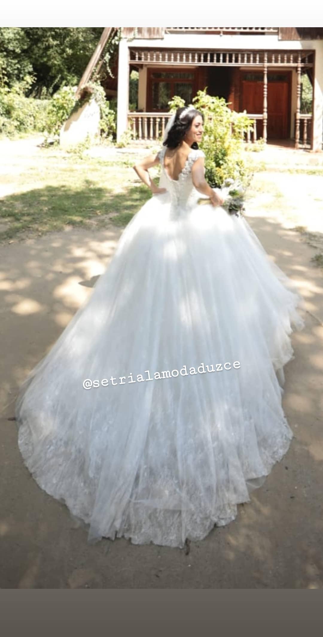 SETRİ ALA GELİNLİK Özge makeup artist