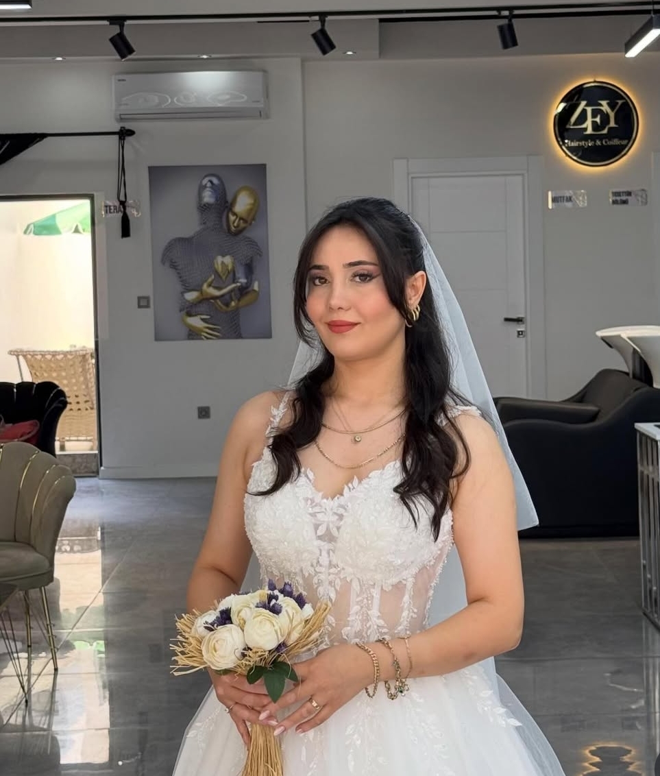 Zey Bayan Kuaförü & Hairstyle-Coiffeur